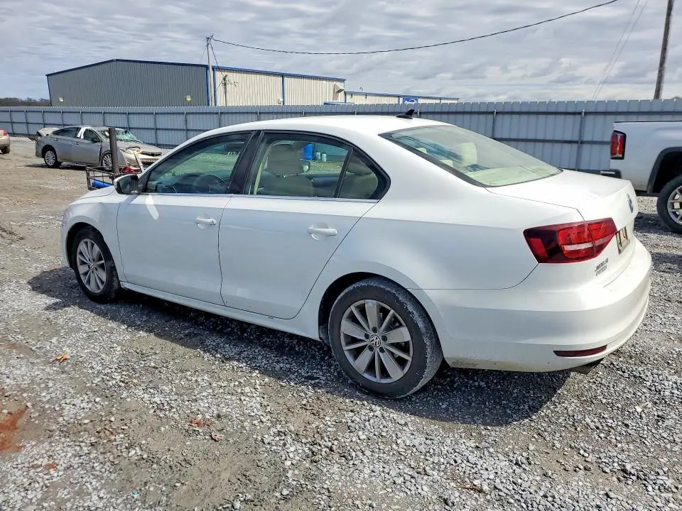 2016 VOLKSWAGEN JETTA SE  