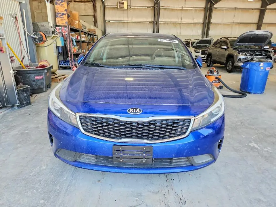 2017 KIA FORTE LX  