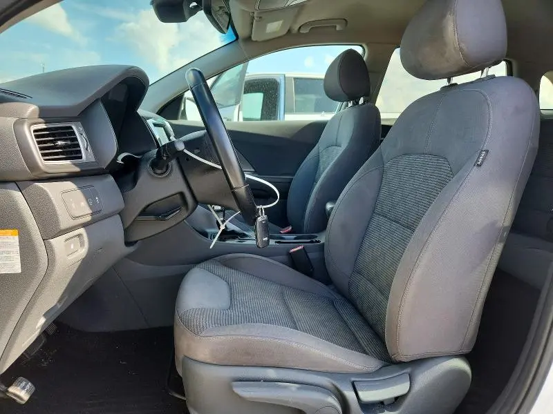 2018 KIA NIRO LX  
