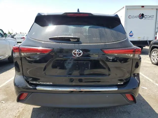 2020 TOYOTA HIGHLANDER XLE  