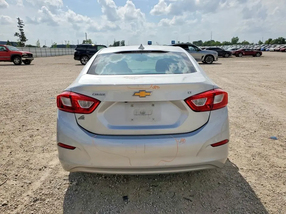 2016 CHEVROLET CRUZE LT  