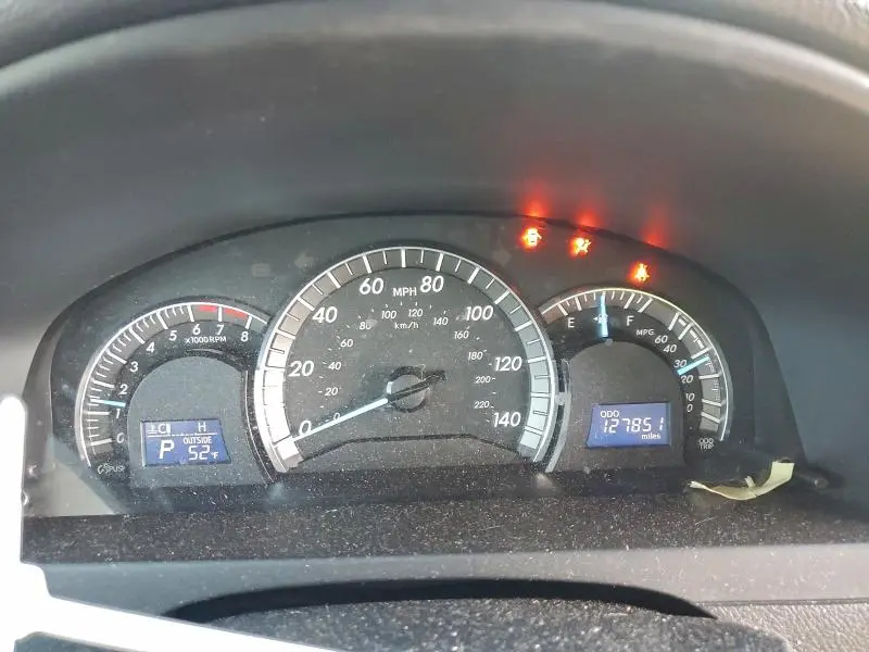 2012 TOYOTA CAMRY BASE  