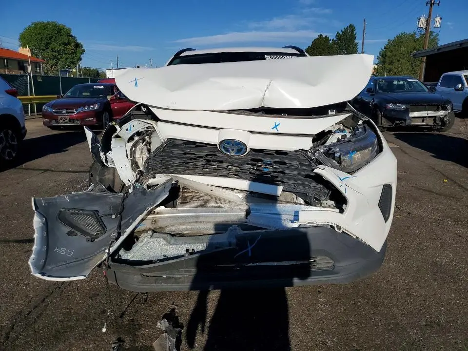 2022 TOYOTA RAV4 LE  
