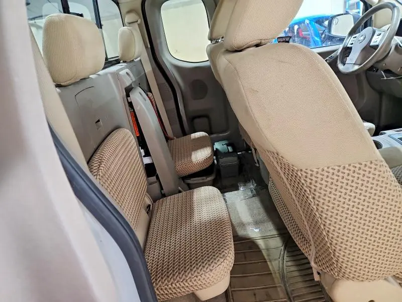 2016 NISSAN FRONTIER SV V6  