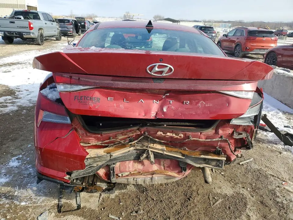 2023 HYUNDAI ELANTRA SEL  