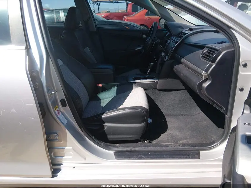 2013 TOYOTA CAMRY SE