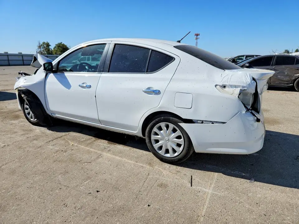 2019 NISSAN VERSA SV  