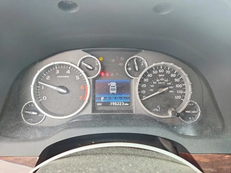 2014 TOYOTA TUNDRA CREWMAX LIMITED  