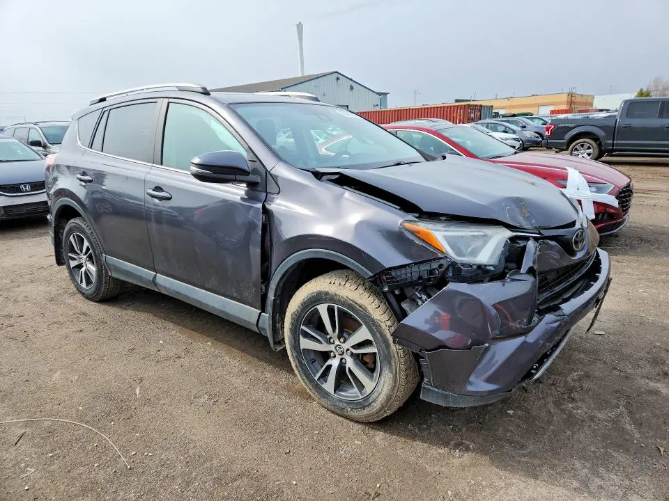 2017 TOYOTA RAV4 XLE  