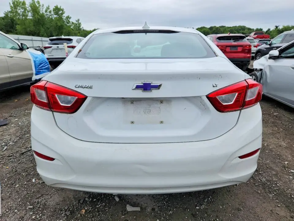2018 CHEVROLET CRUZE LT  