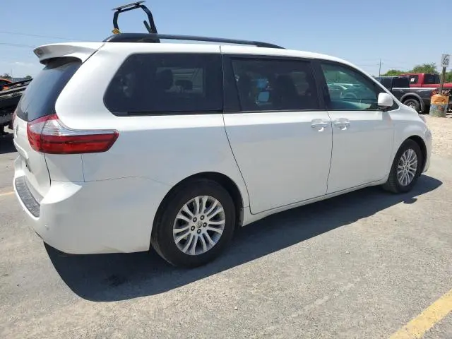 2015 TOYOTA SIENNA XLE  