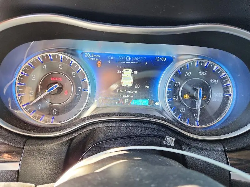 2016 CHRYSLER 300 LIMITED  