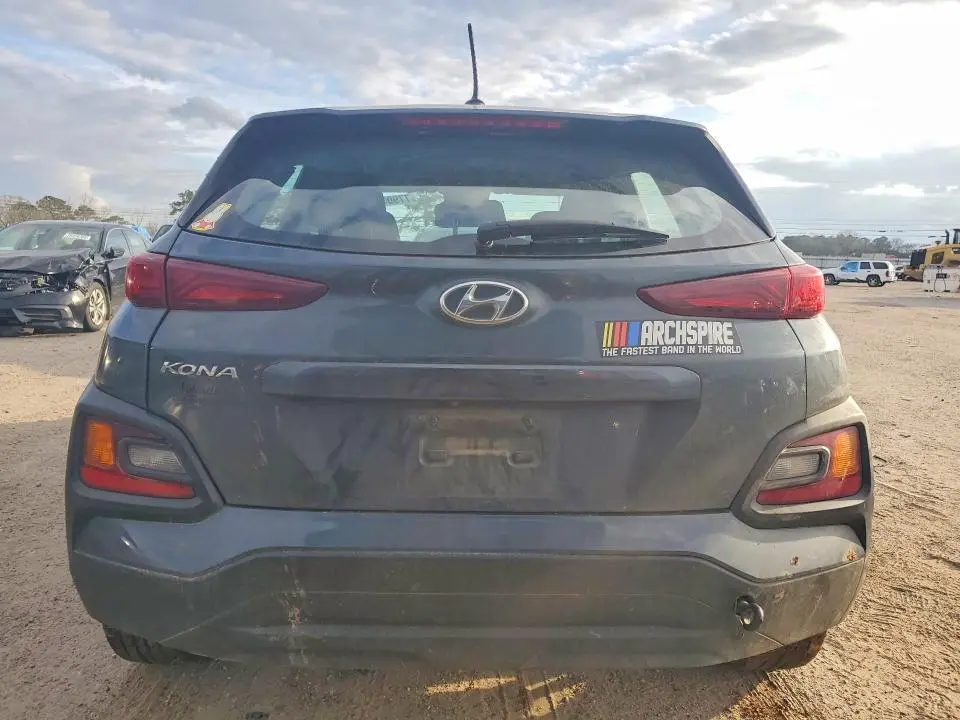 2021 HYUNDAI KONA SE  