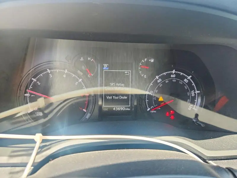 2023 TOYOTA 4RUNNER SR5  