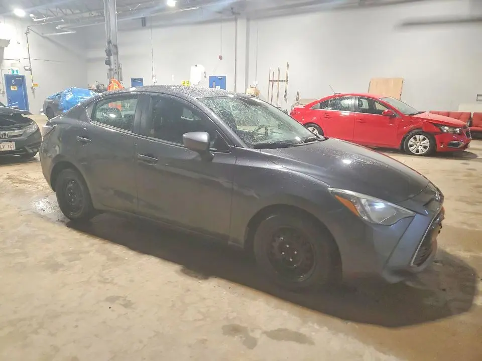 2016 TOYOTA YARIS   
