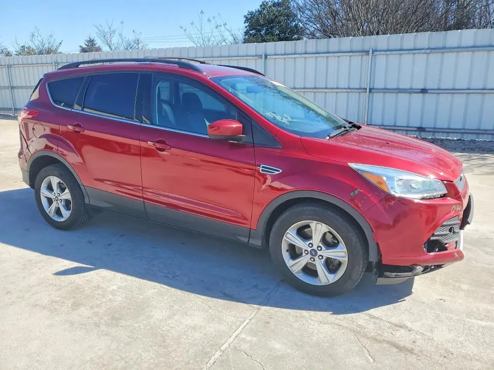 2014 FORD ESCAPE SE  