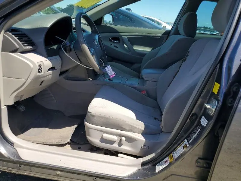 2011 TOYOTA CAMRY LE  