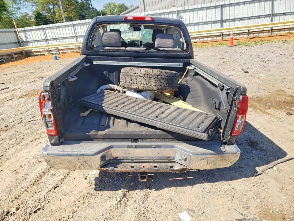 2011 NISSAN FRONTIER S  