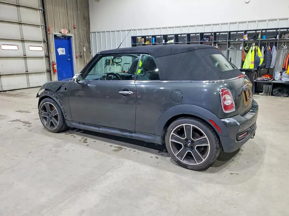 2011 MINI COOPER S  