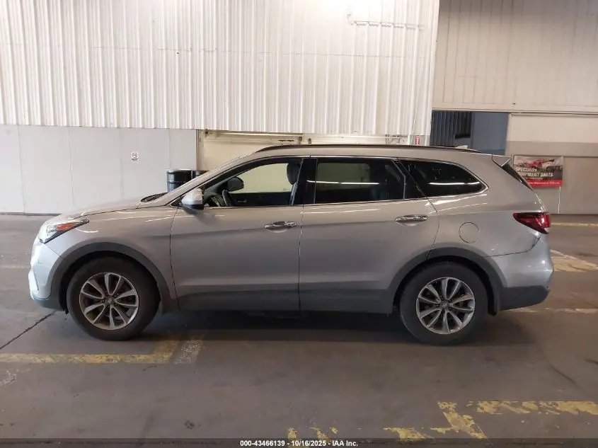 2018 HYUNDAI SANTA FE SE