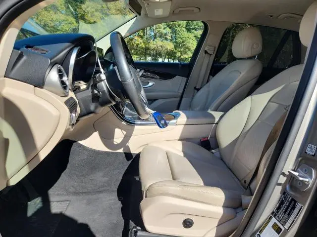 2020 MERCEDES-BENZ GLC 300  