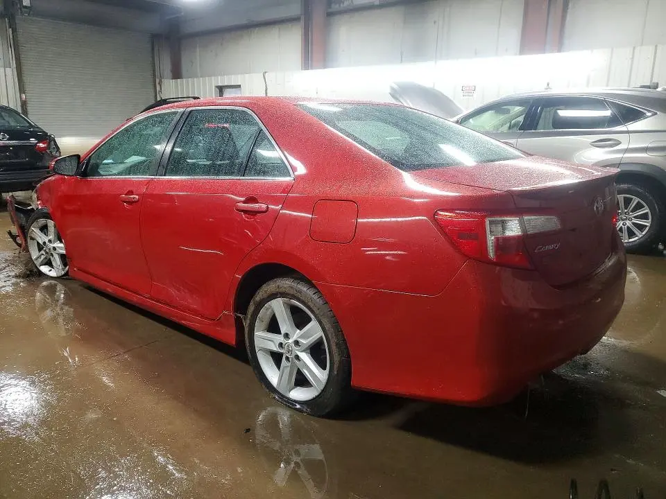 2014 TOYOTA CAMRY SE  