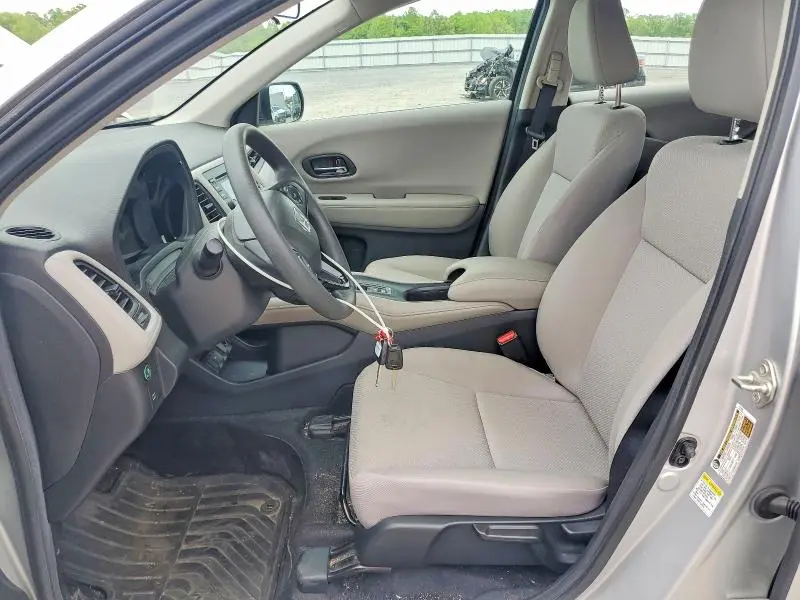 2016 HONDA HR-V LX  