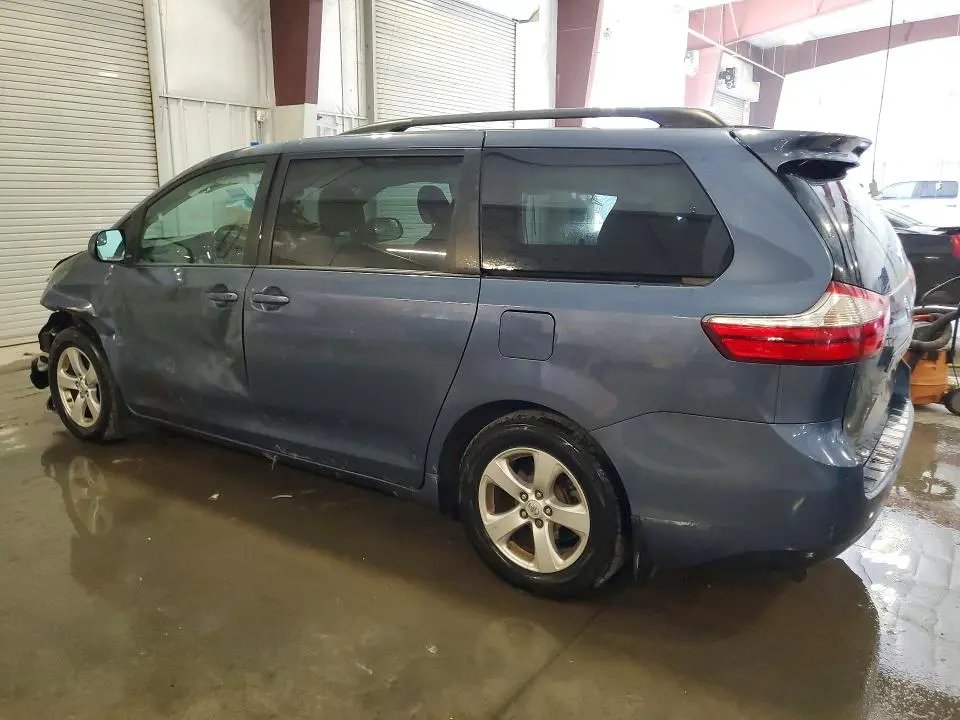 2015 TOYOTA SIENNA   