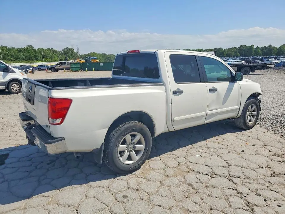 2011 NISSAN TITAN S  