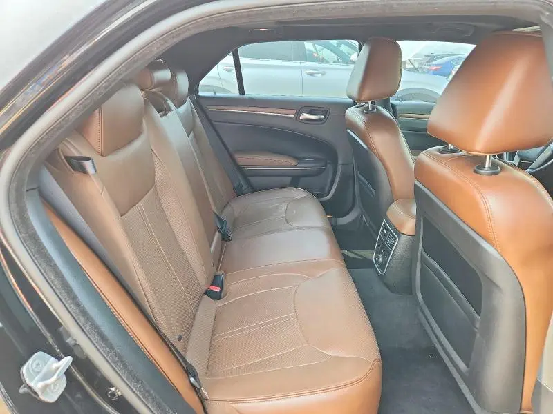 2014 CHRYSLER 300C VARVATOS  