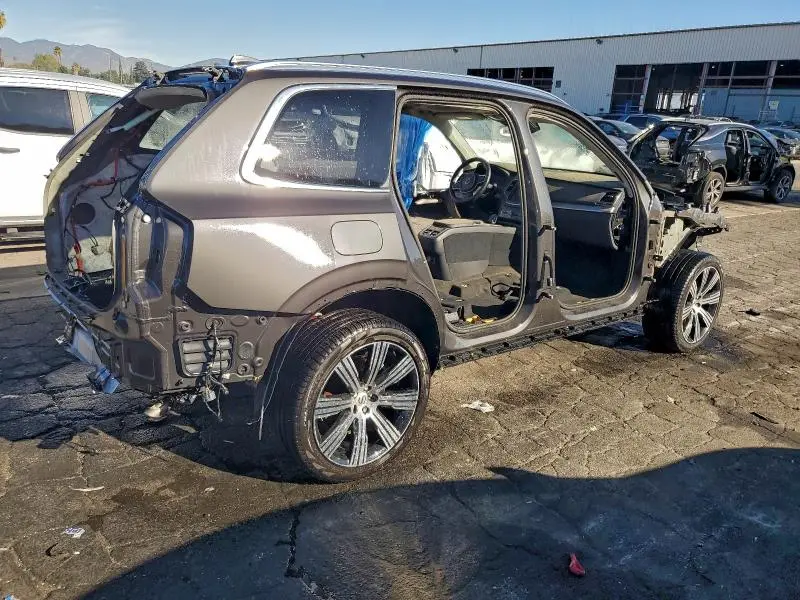 2025 VOLVO XC90 CORE  