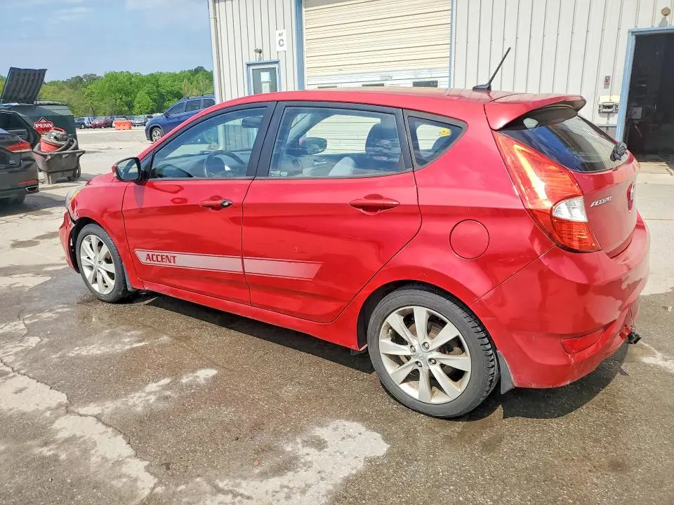 2013 HYUNDAI ACCENT SE  