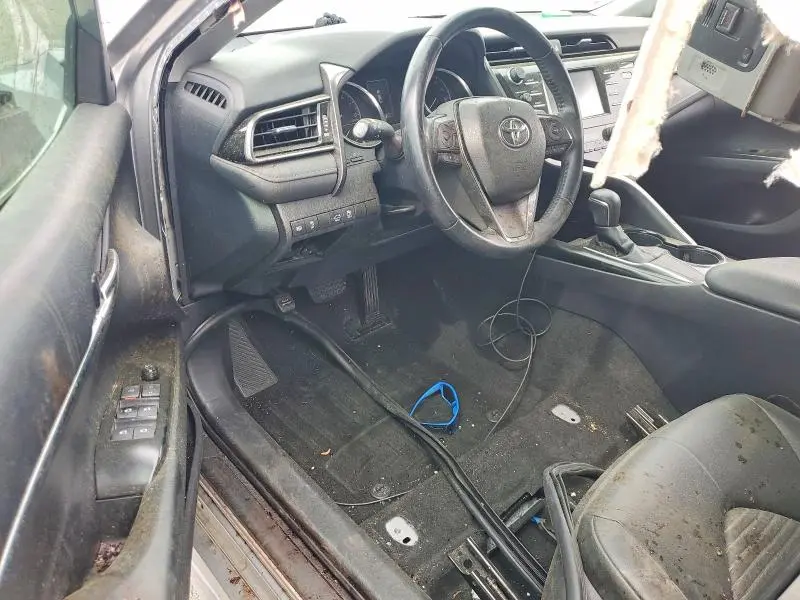 2019 TOYOTA CAMRY SE  