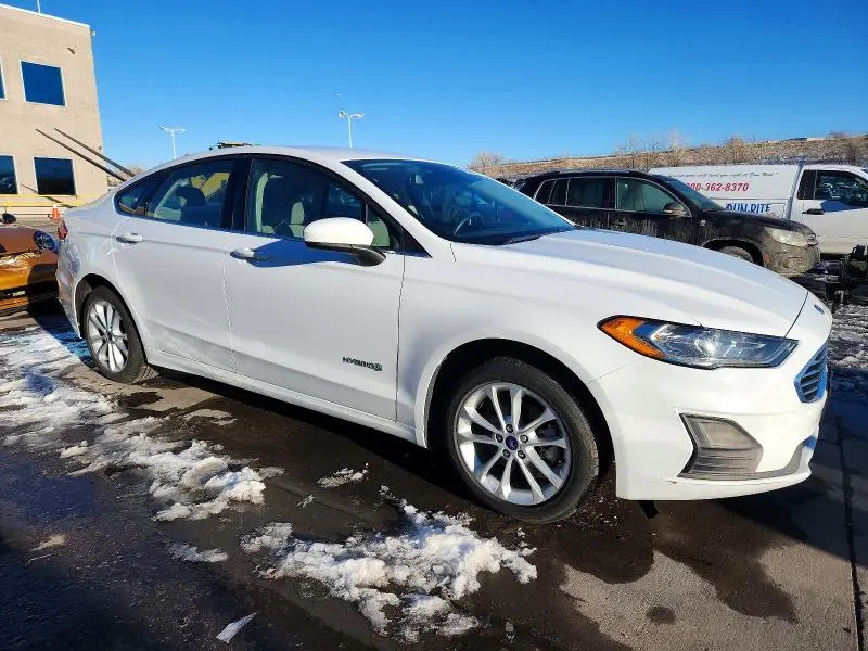 2019 FORD FUSION SE  