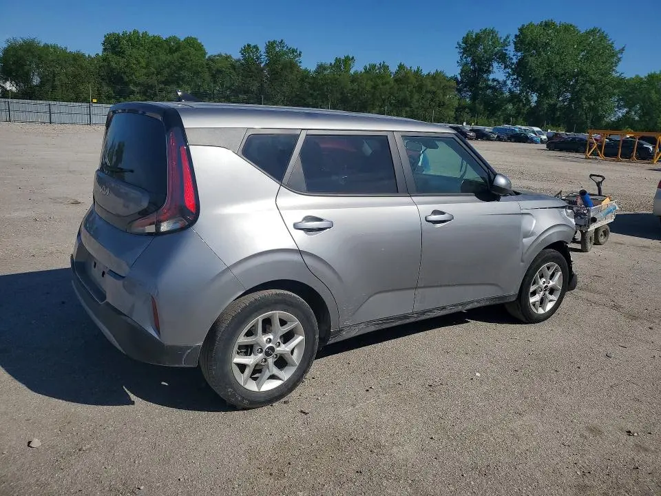2024 KIA SOUL LX  