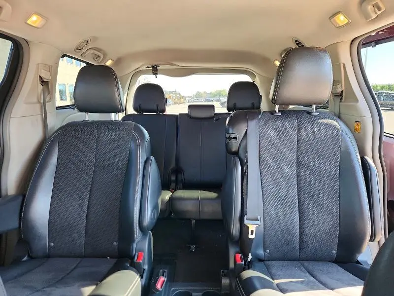 2013 TOYOTA SIENNA SPORT  