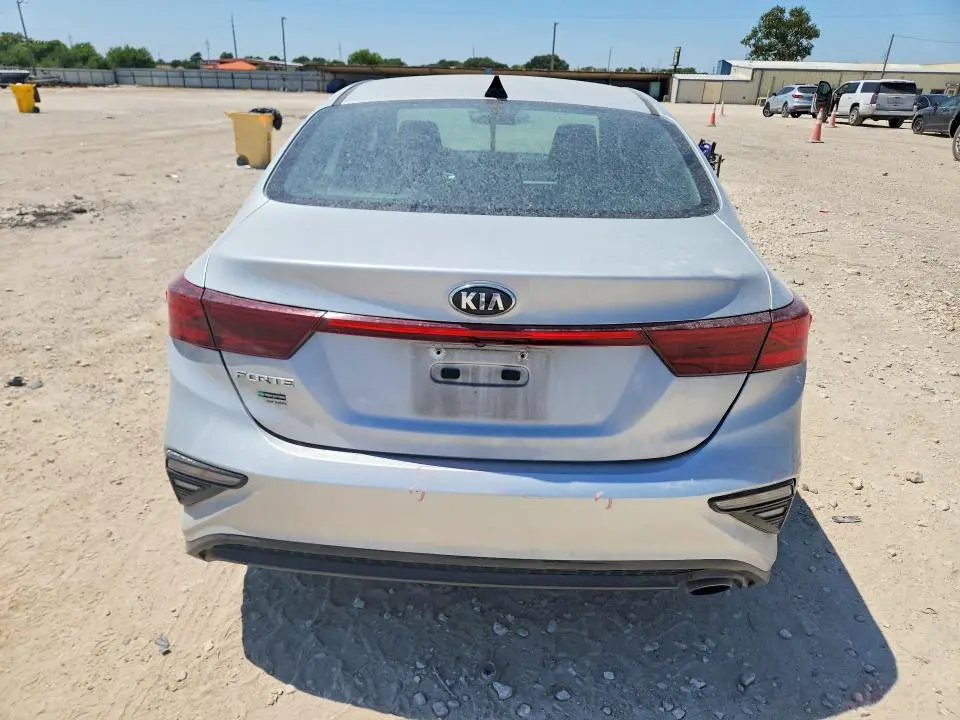 2020 KIA FORTE LXS  