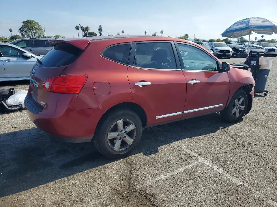 2013 NISSAN ROGUE S  