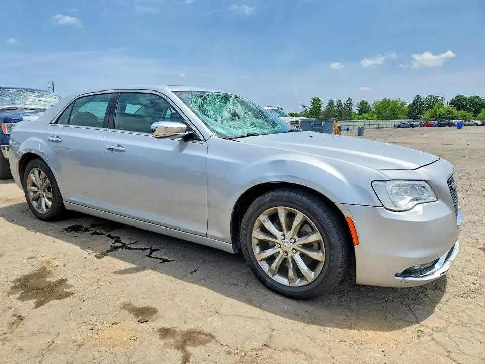 2020 CHRYSLER 300 LIMITED  