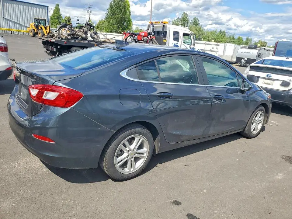 2017 CHEVROLET CRUZE LT  