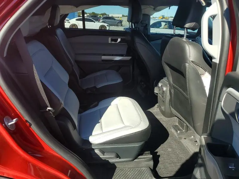 2021 FORD EXPLORER XLT  