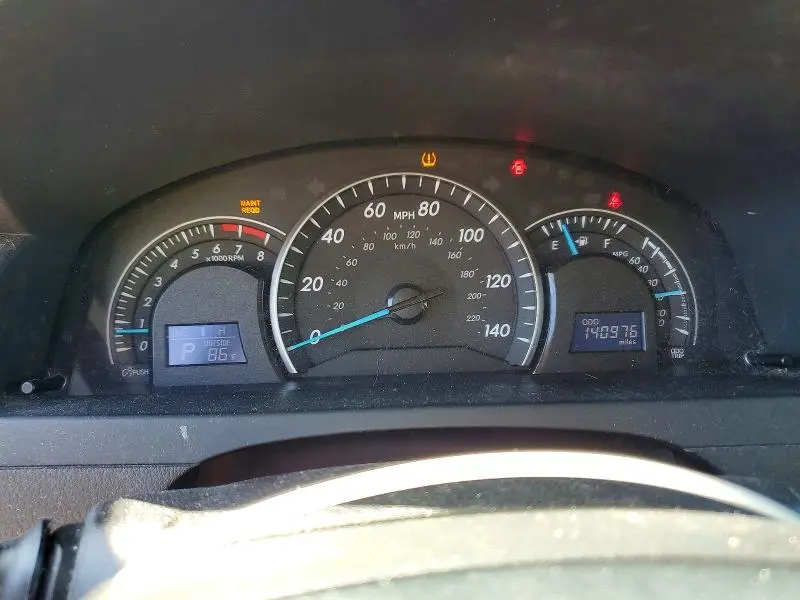 2012 TOYOTA CAMRY LE  