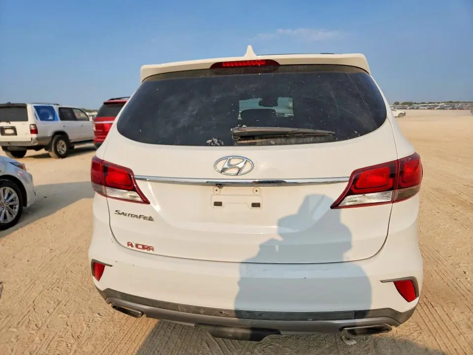 2017 HYUNDAI SANTA FE SE  