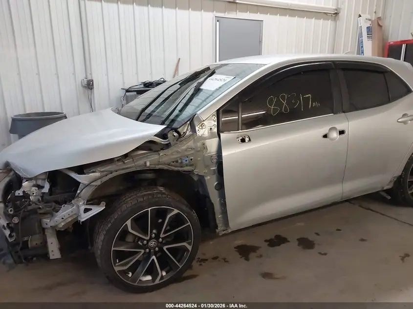 2019 TOYOTA COROLLA XSE