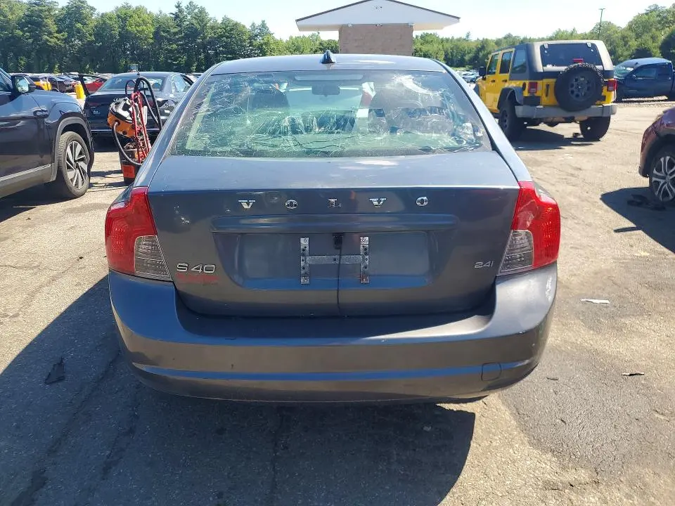 2010 VOLVO S40 2.4I  