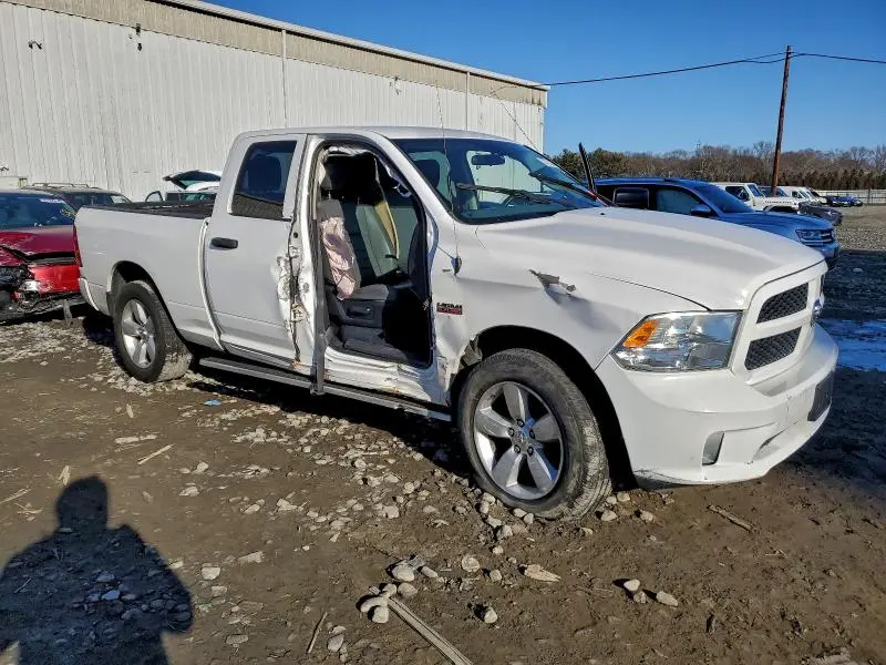 2014 RAM 1500 ST  