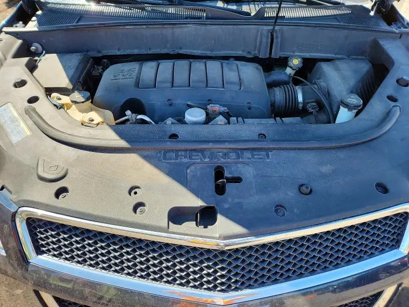 2010 CHEVROLET TRAVERSE LS  
