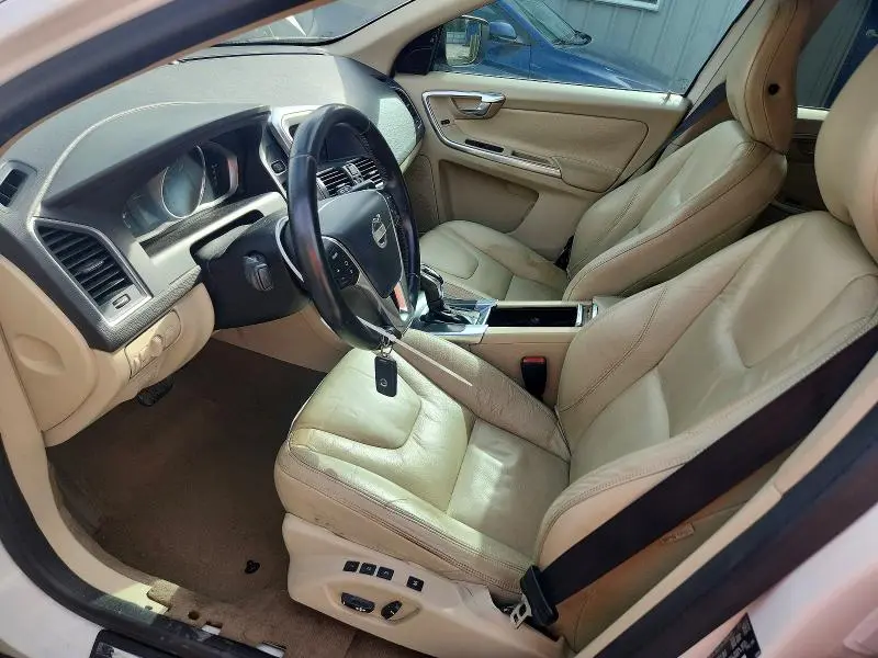 2014 VOLVO XC60 3.2  