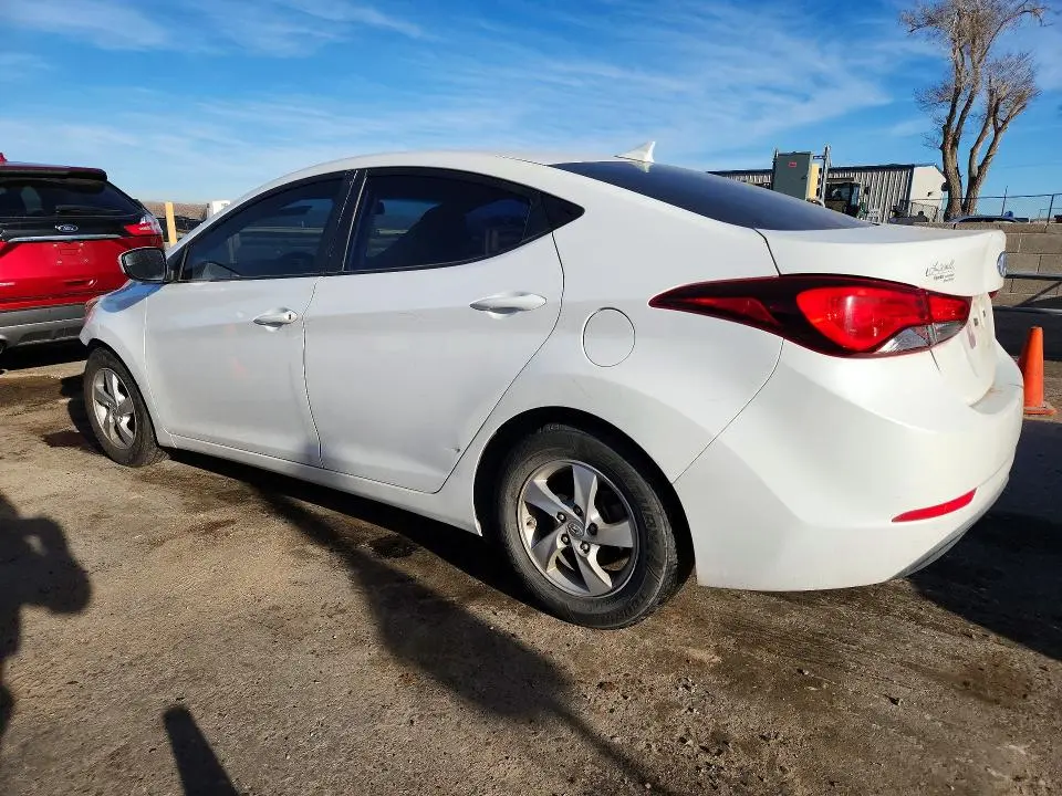 2015 HYUNDAI ELANTRA SE  