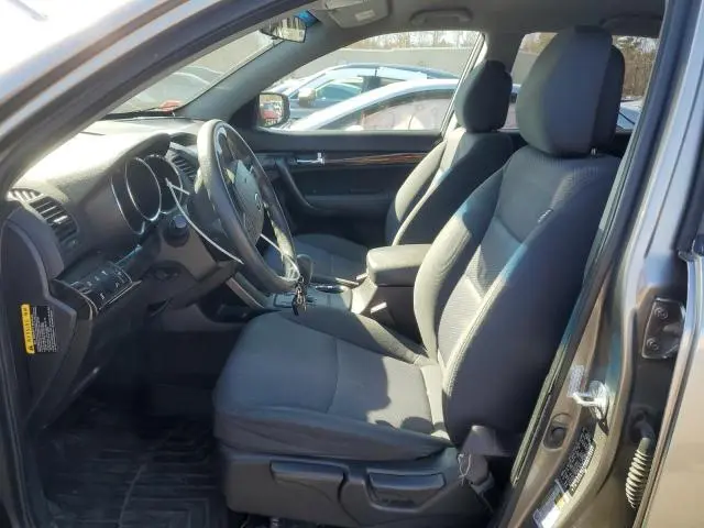 2011 KIA SORENTO BASE  